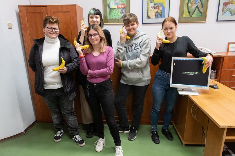 Szczepienia uczniów w wieku 12-18 lat